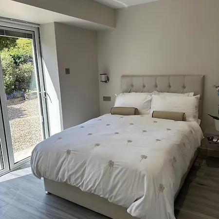 Beautiful 1-Bed Studio In Bourne End Exterior photo