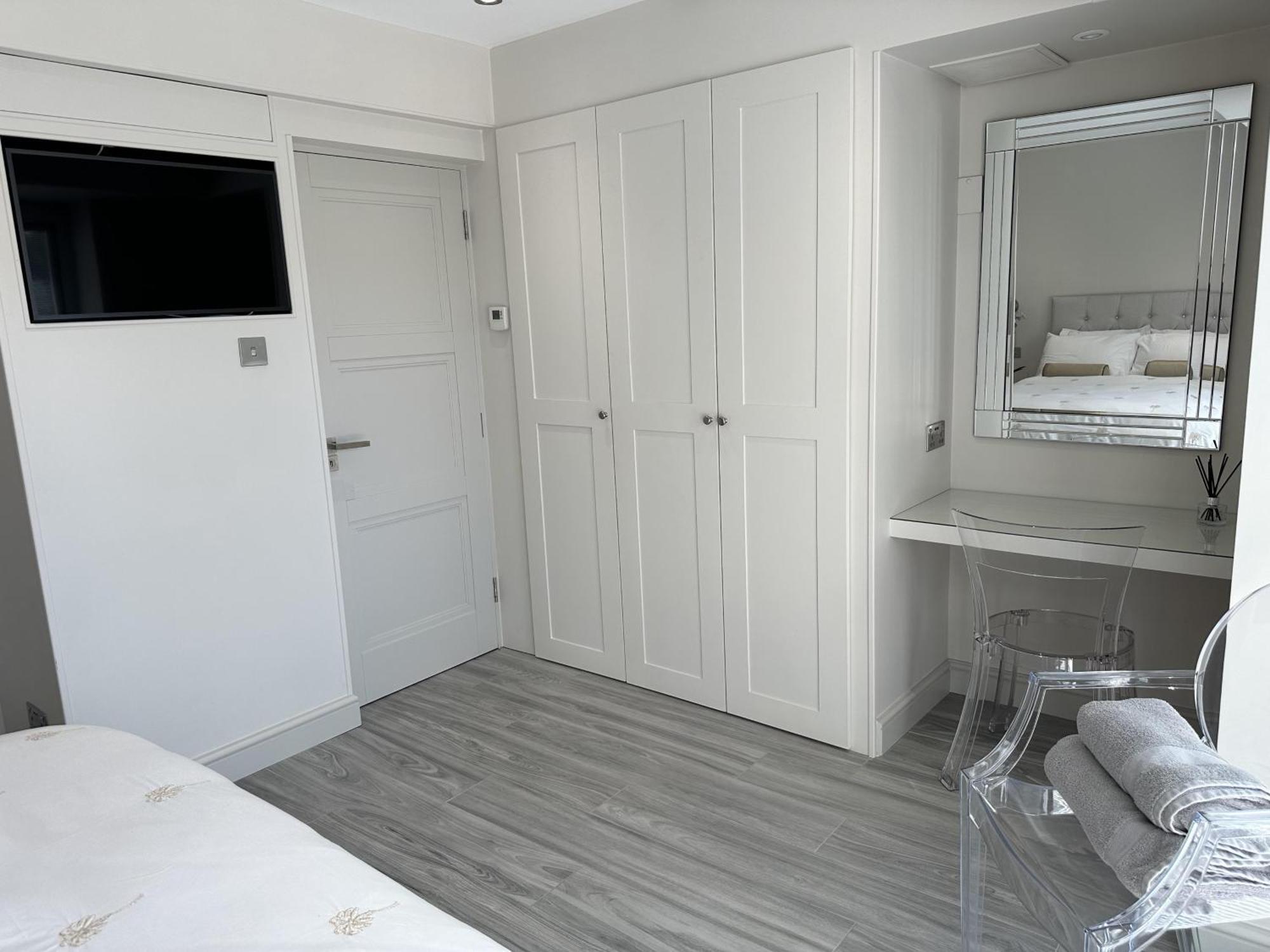 Beautiful 1-bed In *